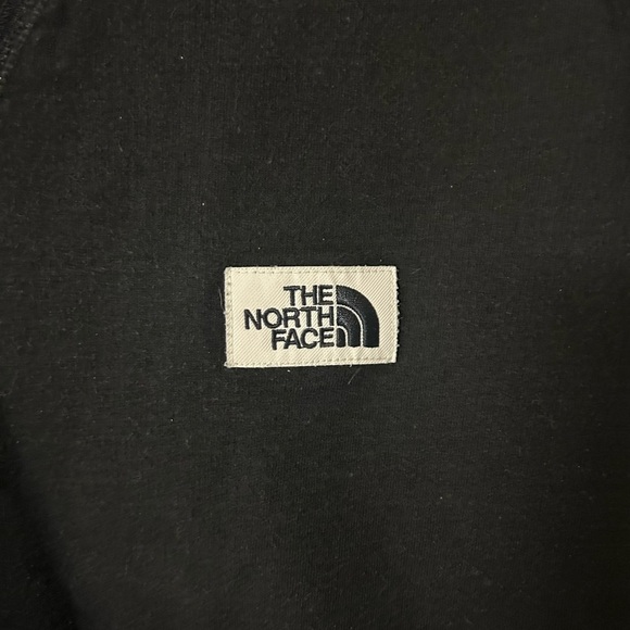 The North Face Patch Heritage Black Crewneck - Picture 2 of 5